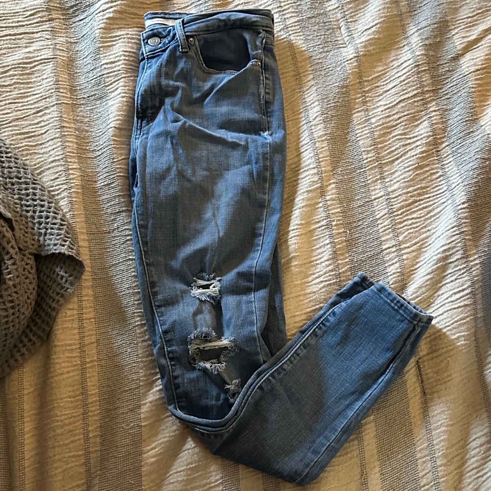 Levi Stylish Distressed Blue Jeans